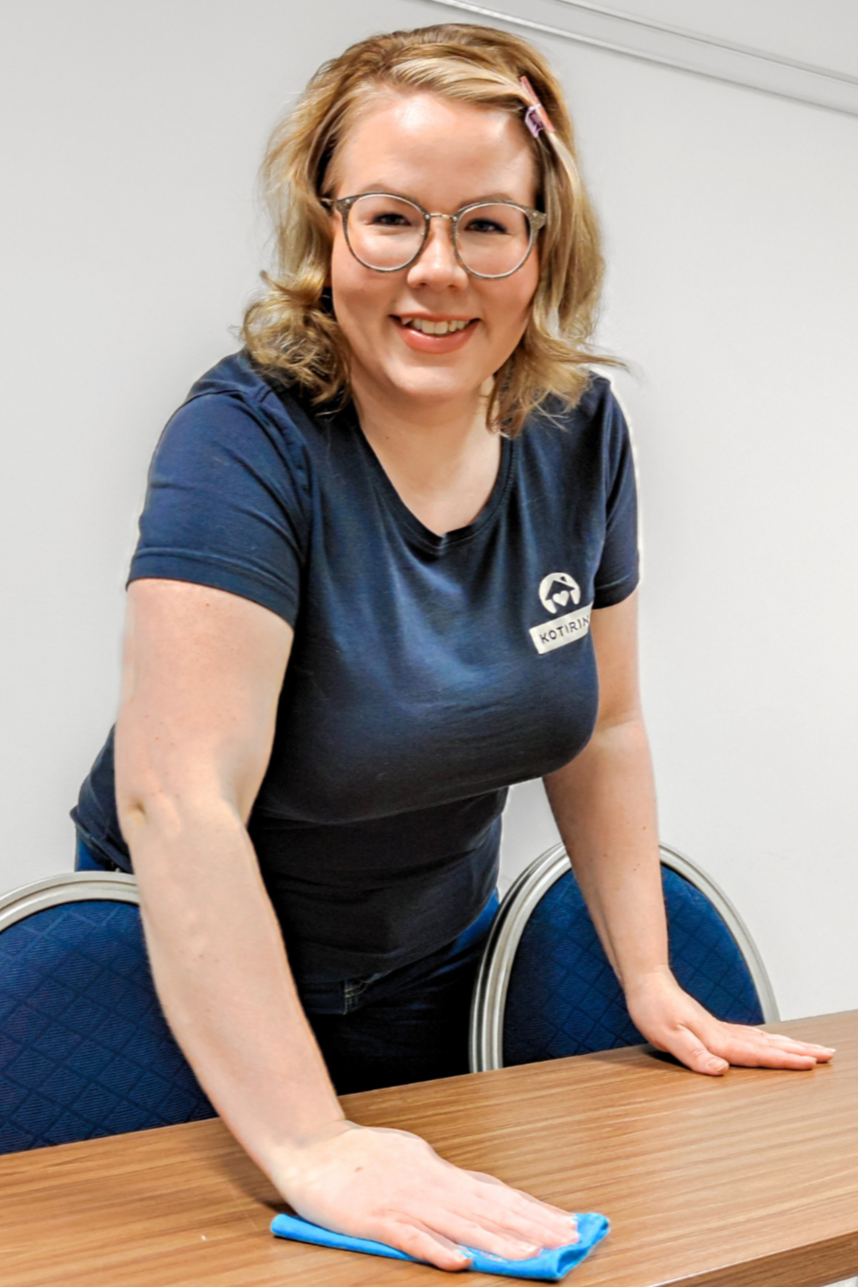 Kotiringin siivouskouluttaja Emma Ketopelto